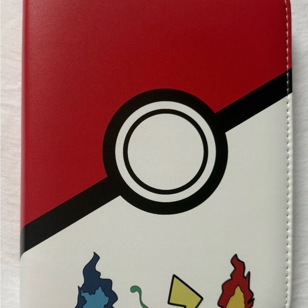 Pokémon pokeball Trading Card Holder with pages